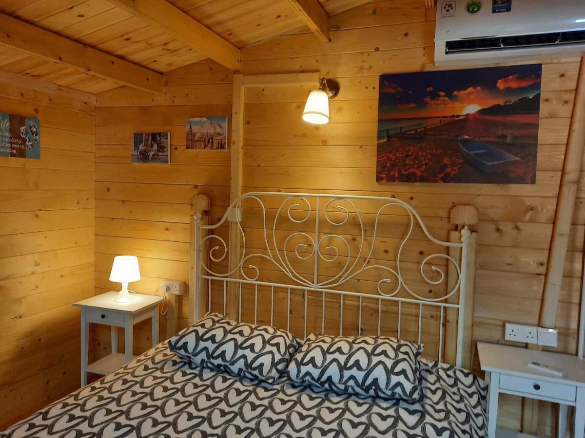 ホテル Cyprus Glamping Park Agios Theodoros エクステリア 写真