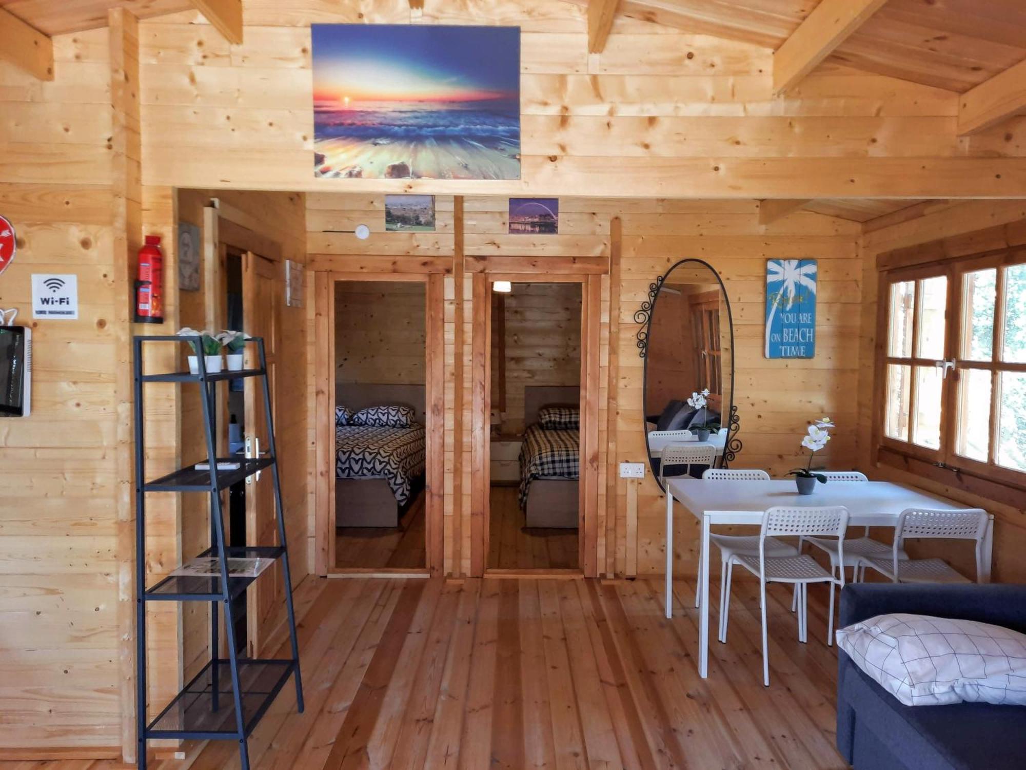 ホテル Cyprus Glamping Park Agios Theodoros 部屋 写真