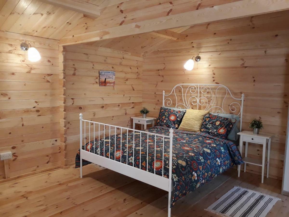 ホテル Cyprus Glamping Park Agios Theodoros エクステリア 写真
