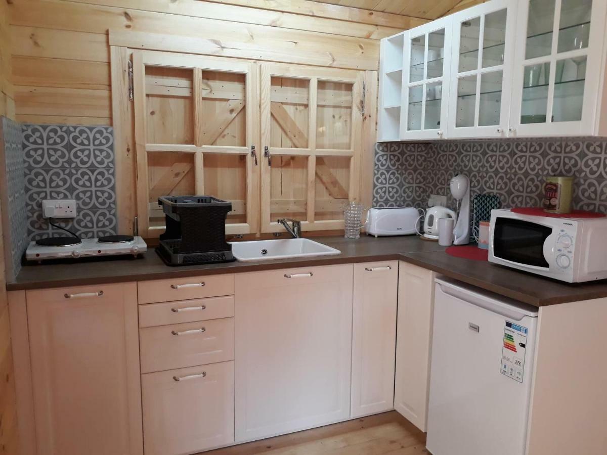 ホテル Cyprus Glamping Park Agios Theodoros エクステリア 写真